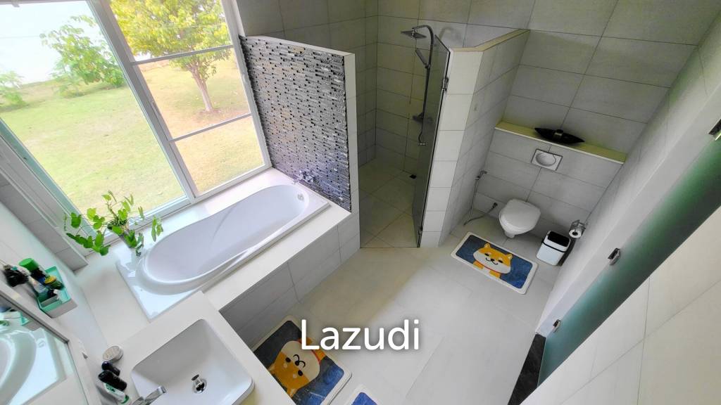 3,200 Sqm 3 Bed 5 Bath Villa For Sale