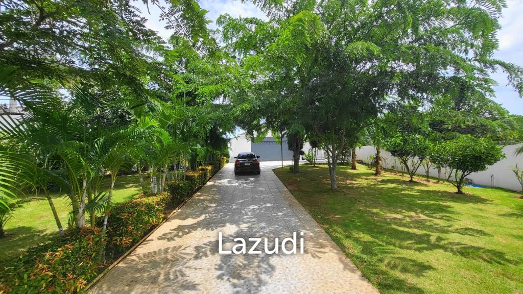 3,200 Sqm 3 Bed 5 Bath Villa For Sale