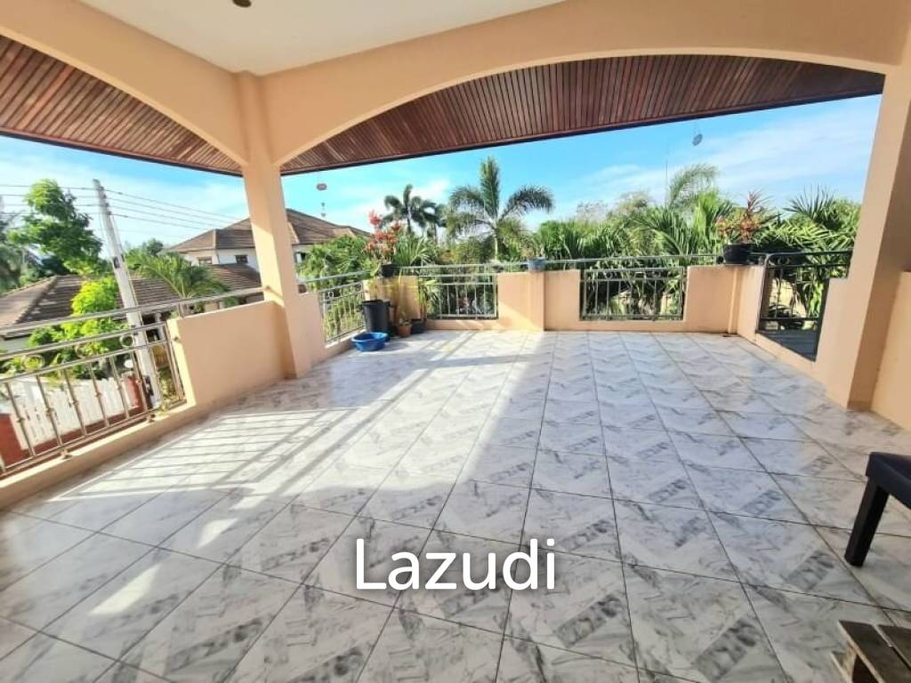 Pool villa in Bang Saray