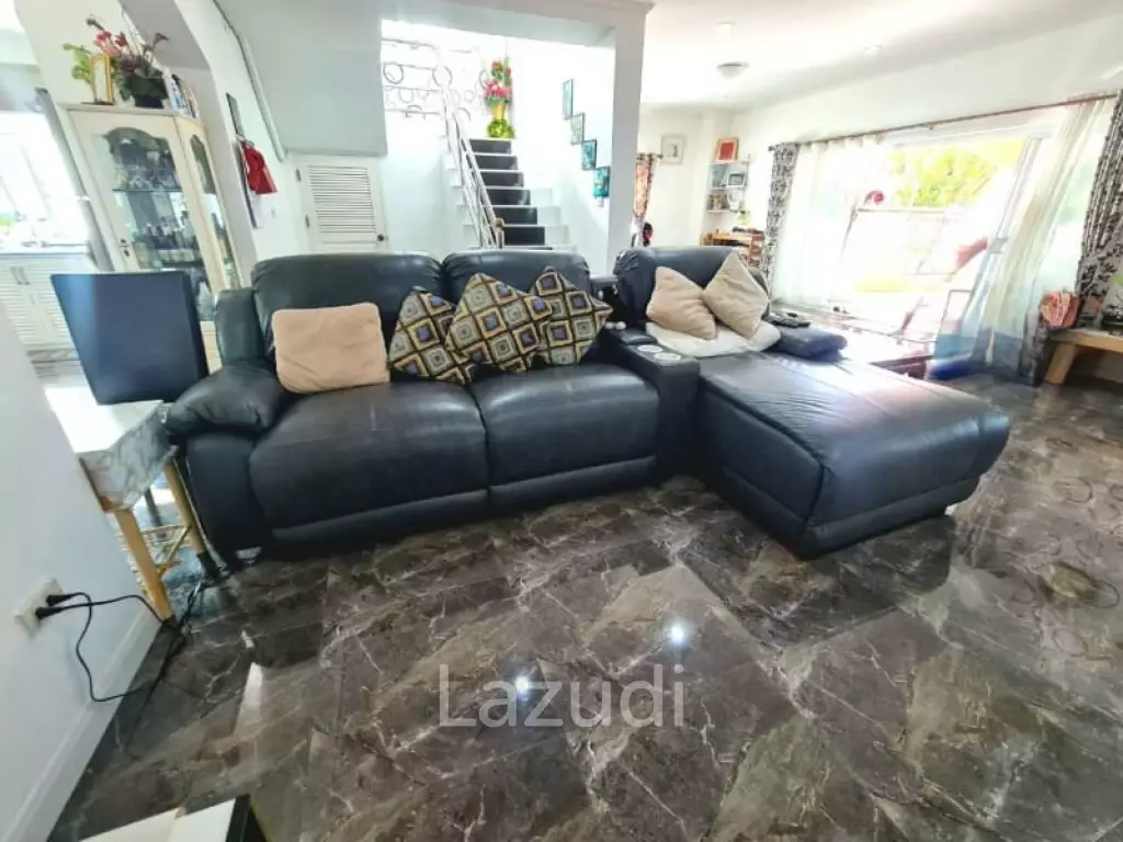 Pool villa in Bang Saray