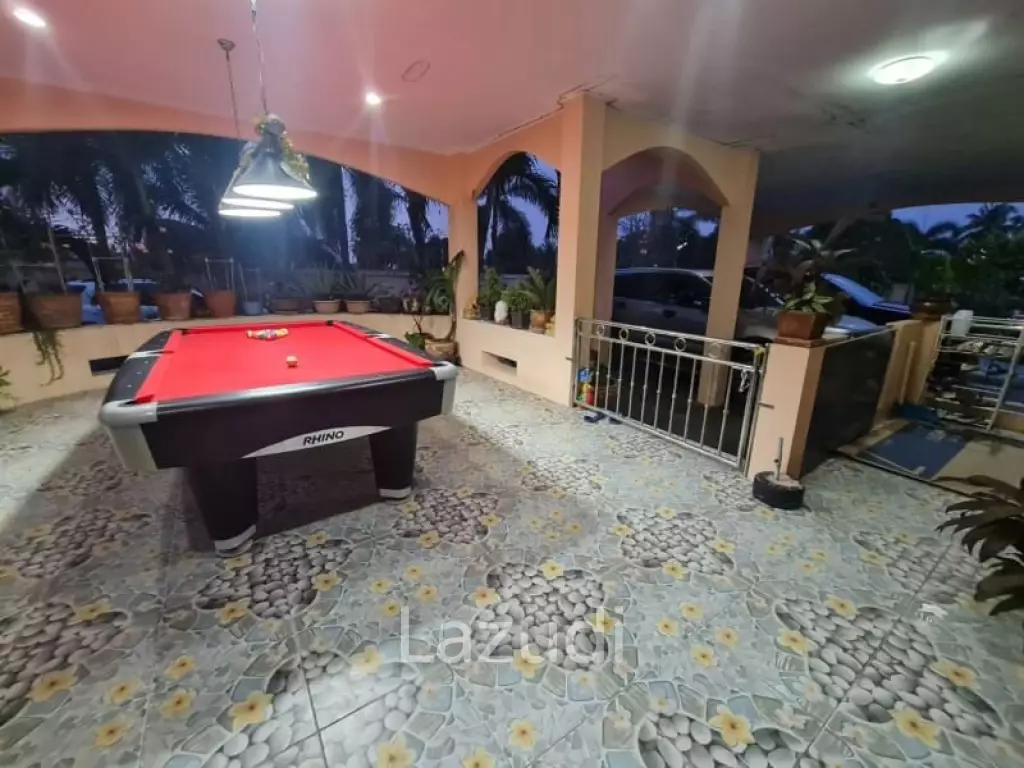 Pool villa in Bang Saray