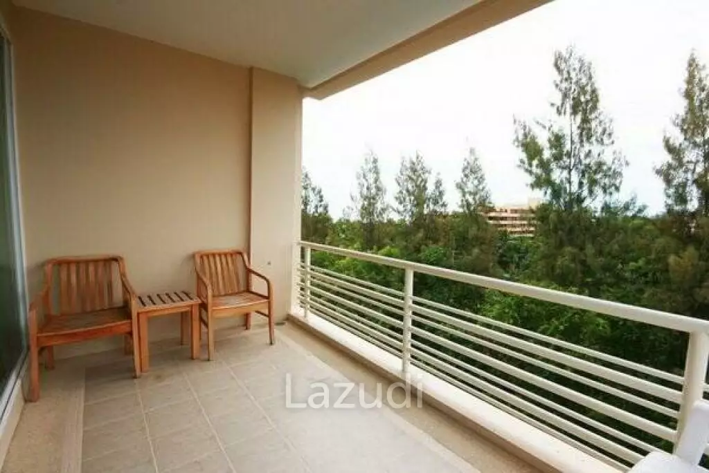 2 Bed Beachfront Condo in Town