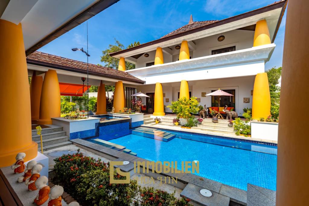 Bali Style Villa on Big Plot in Great Location!