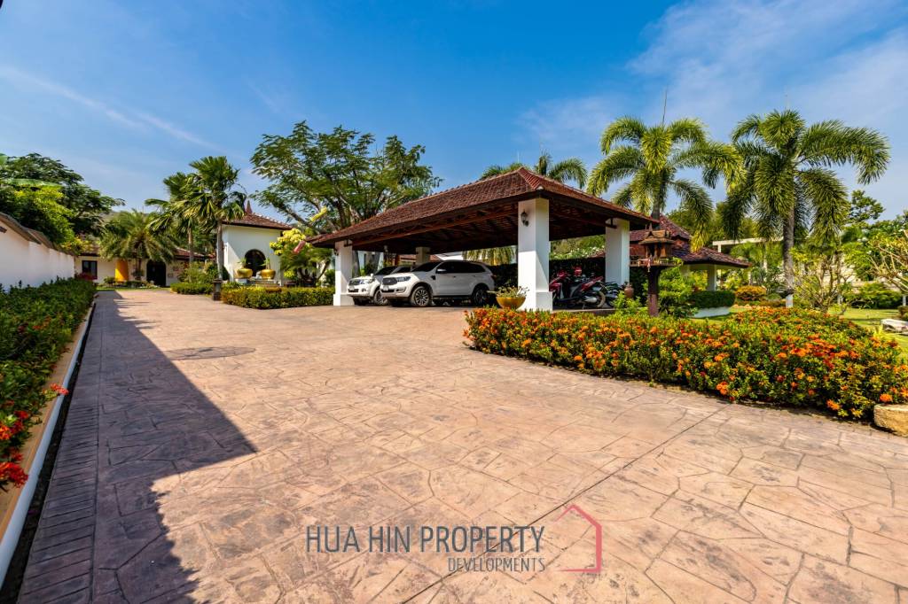 Bali Style Villa on Big Plot in Great Location!