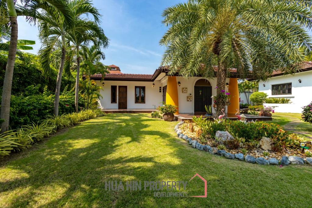 Bali Style Villa on Big Plot in Great Location!