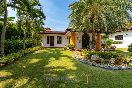 Bali Style Villa on Big Plot in Great Location!