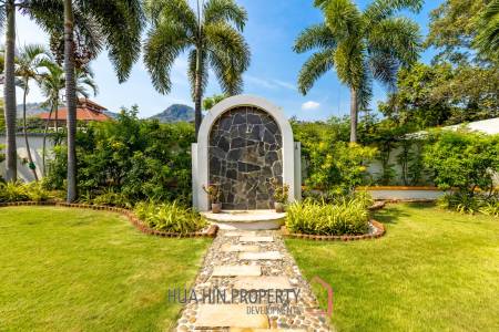 Bali Style Villa on Big Plot in Great Location!