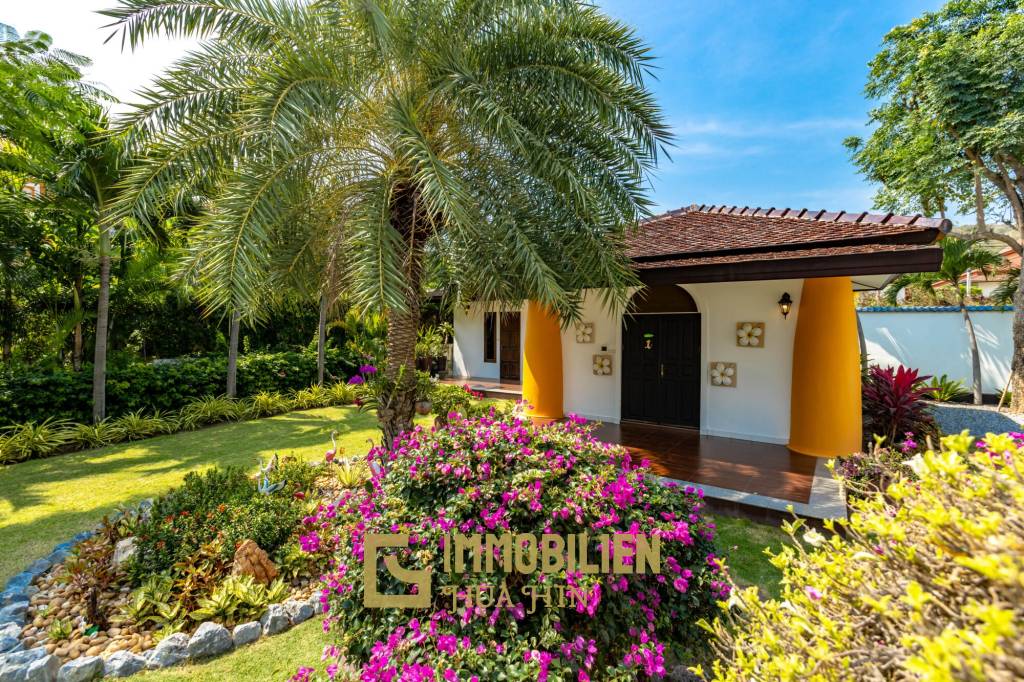 Bali Style Villa on Big Plot in Great Location!