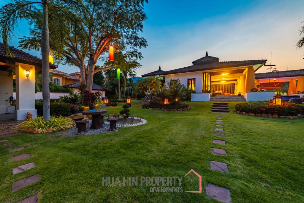 Bali Style Villa on Big Plot in Great Location!