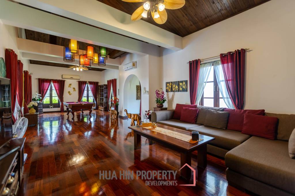 Bali Style Villa on Big Plot in Great Location!