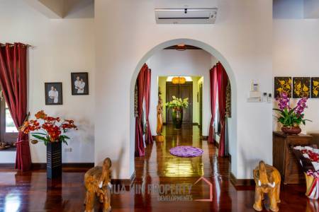 Bali Style Villa on Big Plot in Great Location!