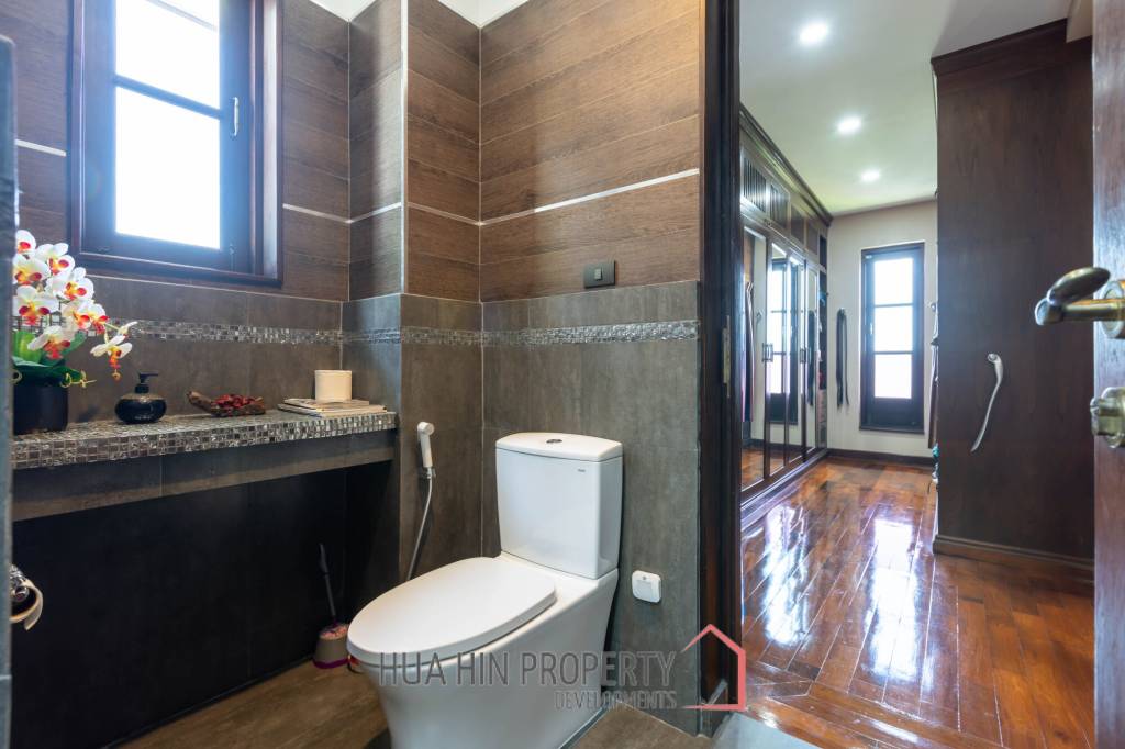 Bali Style Villa on Big Plot in Great Location!