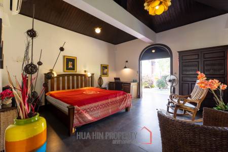 Bali Style Villa on Big Plot in Great Location!