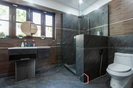 Bali Style Villa on Big Plot in Great Location!