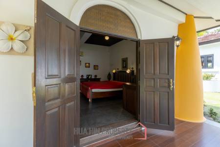 Bali Style Villa on Big Plot in Great Location!