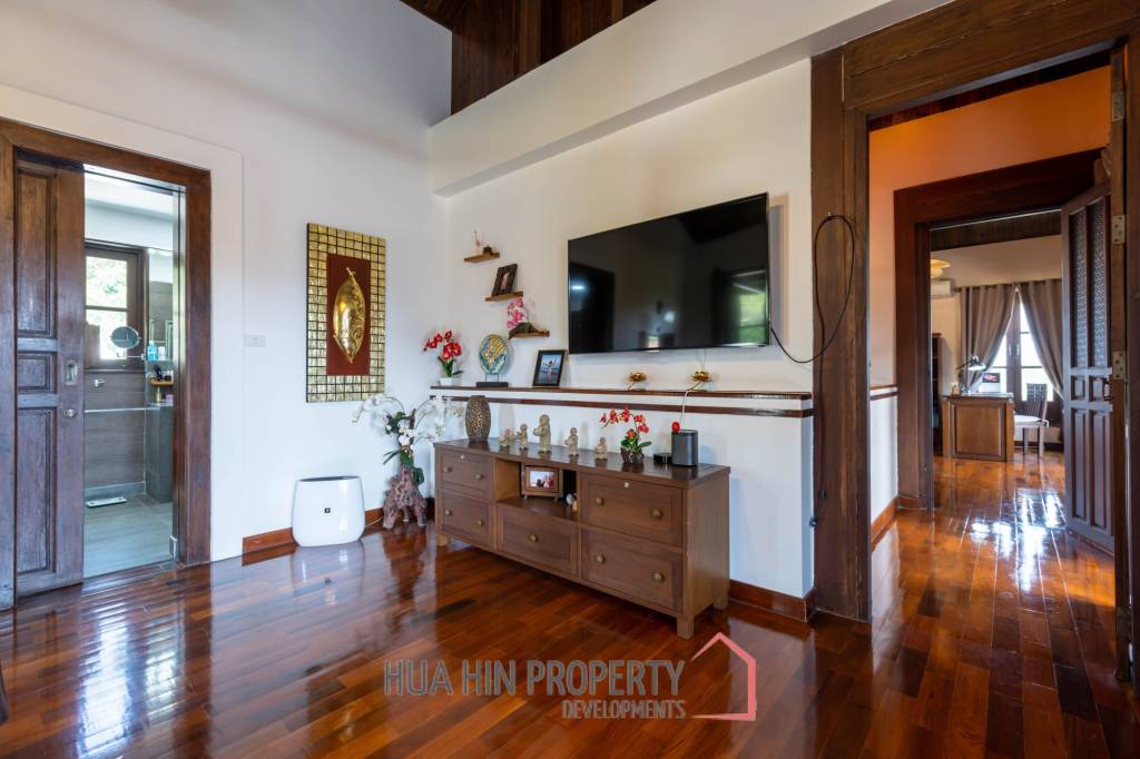 Bali Style Villa on Big Plot in Great Location!