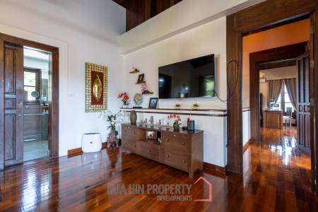 Bali Style Villa on Big Plot in Great Location!