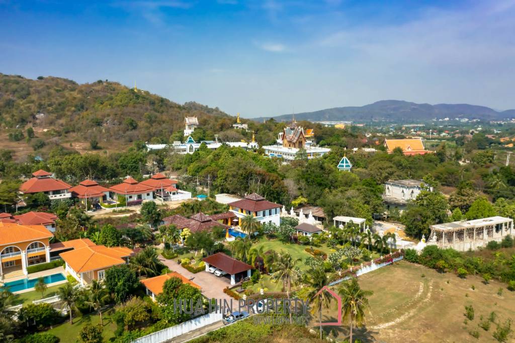 Bali Style Villa on Big Plot in Great Location!