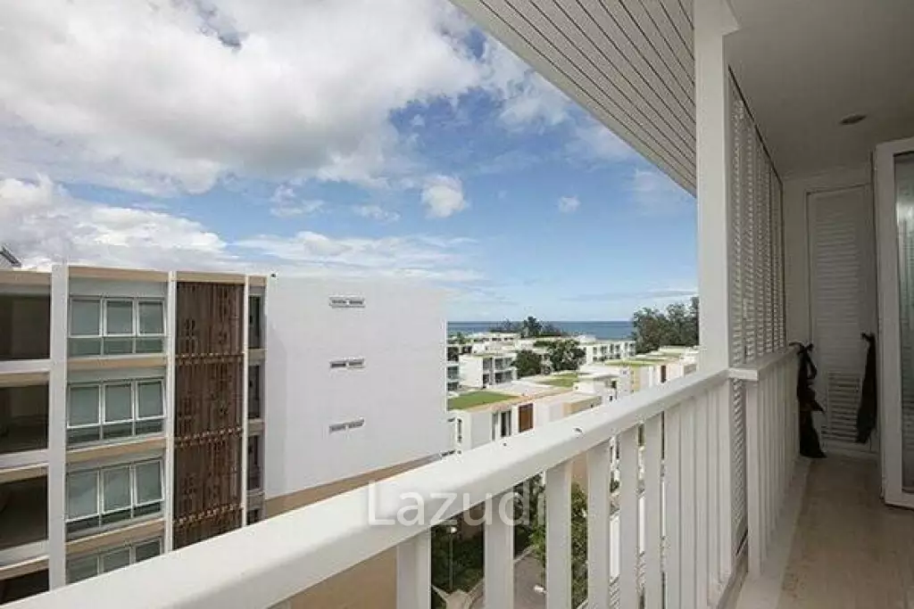 Luxury 2 Bed Beachfront Condo