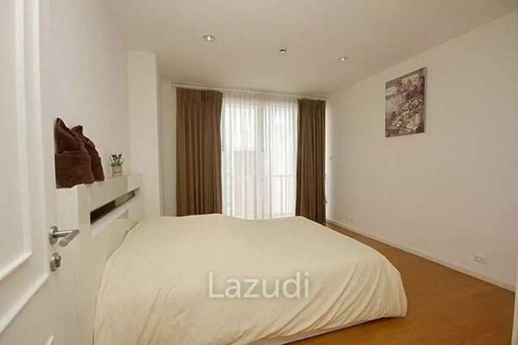 Luxury 2 Bed Beachfront Condo