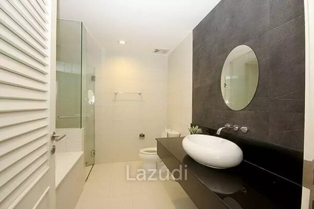 Luxury 2 Bed Beachfront Condo