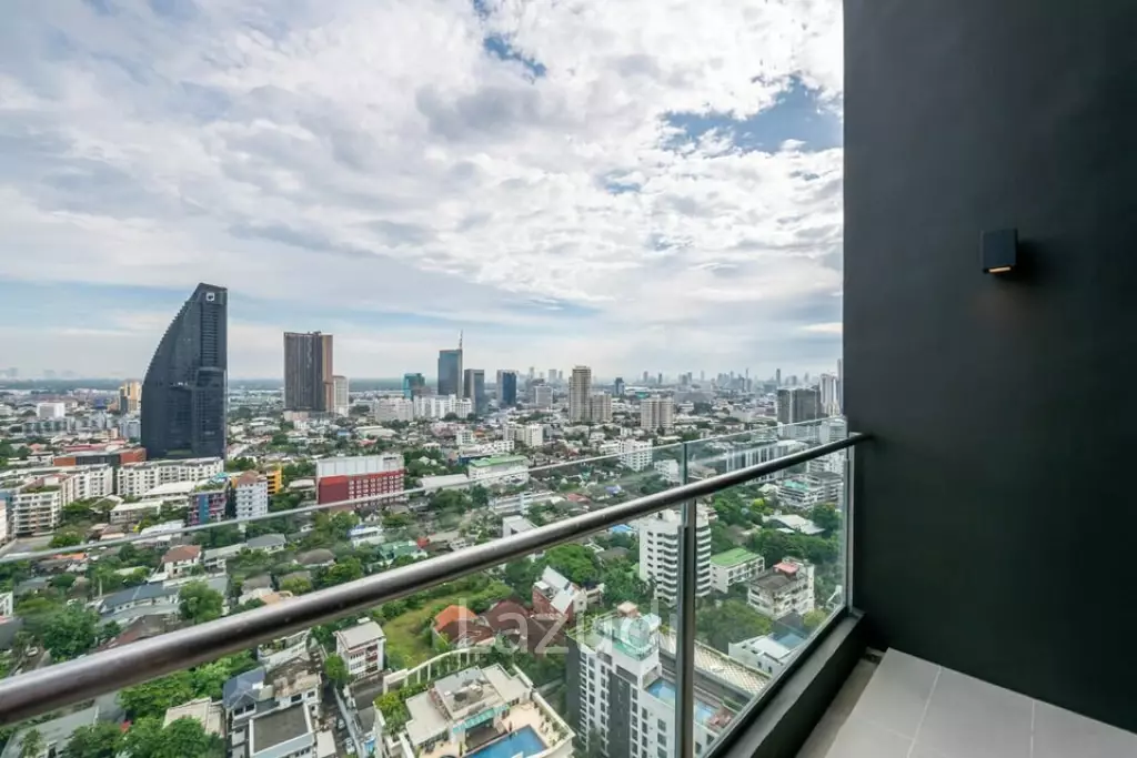 2 Bed 2 Bath 103 SQ.M BEATNIQ Sukhumvit 32