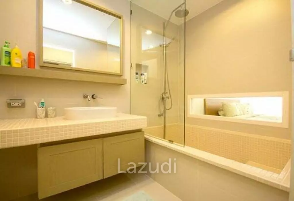2 Bed beachfront Condo