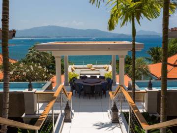 Exclusive 6 bedroom Sea View - TRISARA