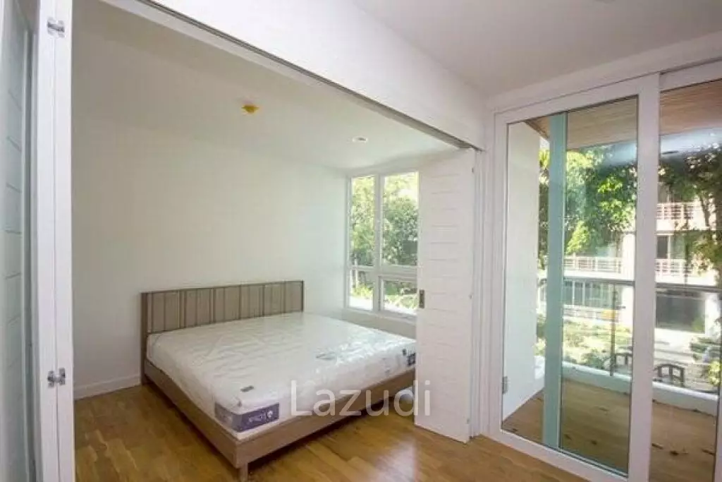 2 Bed Beachfront Condo in Town