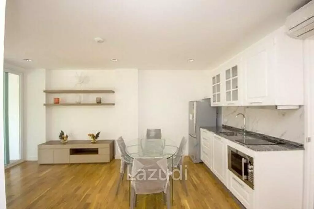 2 Bed Beachfront Condo in Town