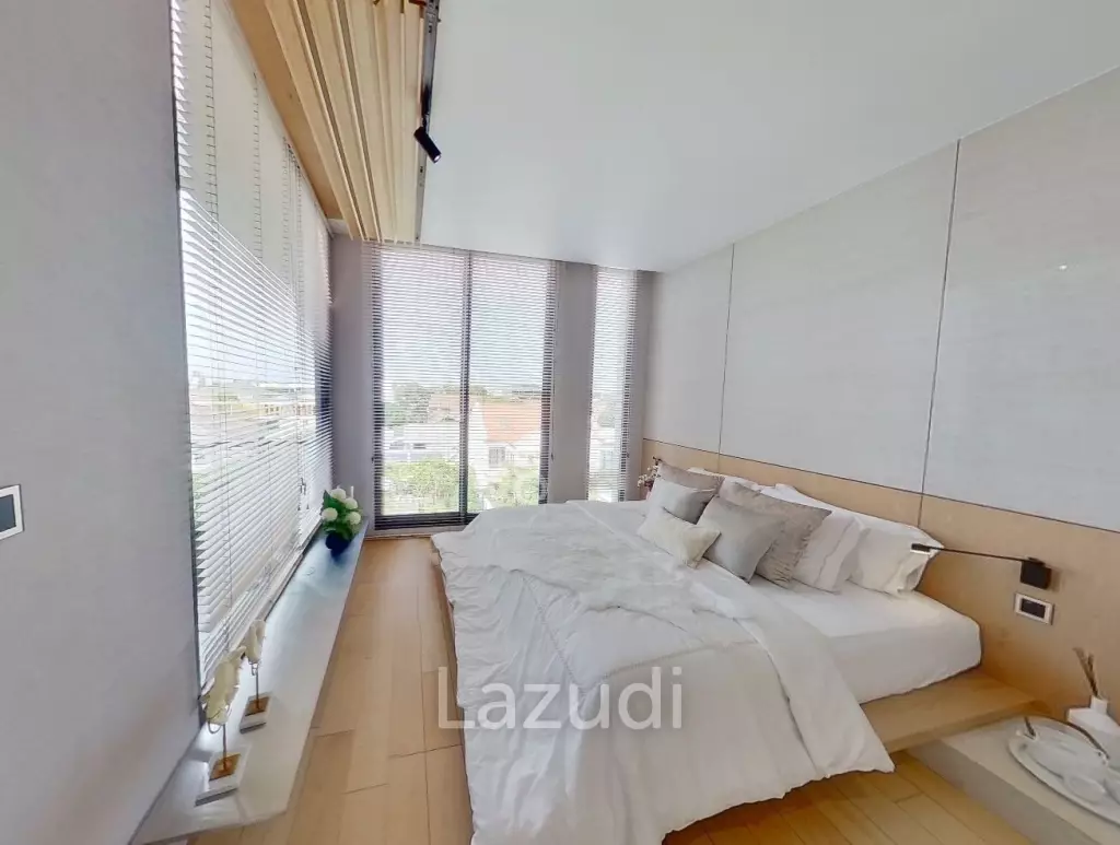 4 Bed 5 Bath 531 SQ.M. ME-I Avenue Srinakarin