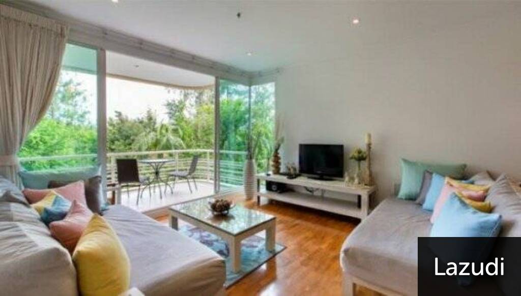 2 Bed Pool View Condo in Town 2 Bed Pool View Condo in Town