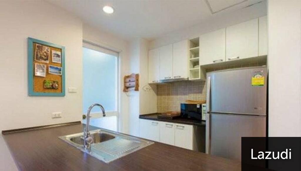 2 Bed Pool View Condo in Town 2 Bed Pool View Condo in Town