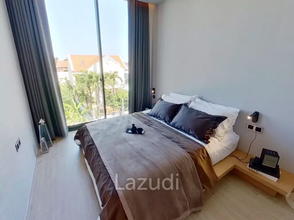 4 Bed 5 Bath 524 SQ.M. ME-I Avenue Srinakarin