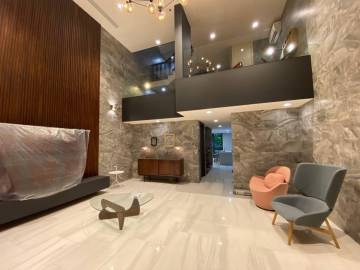 4 Bed 6 Bath 425 SQ.M 30.8 SQ.Wa Quarter 31