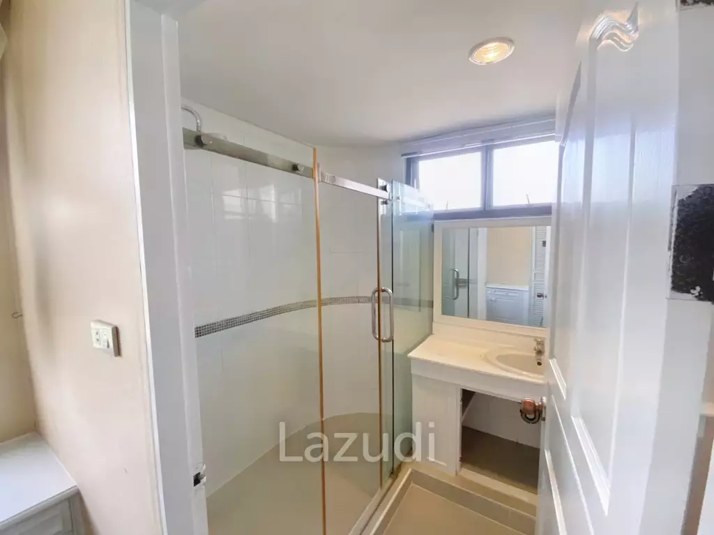 3 Bed 4 Bath 600 SQ.M at Charan Tower