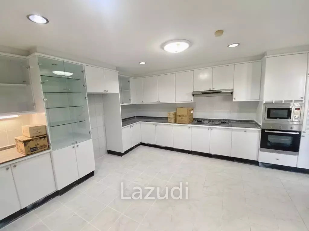 3 Bed 4 Bath 600 SQ.M at Charan Tower
