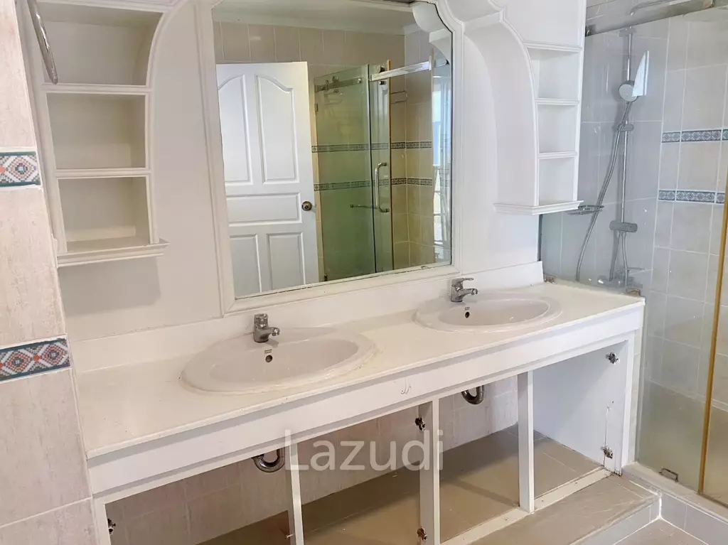 3 Bed 4 Bath 600 SQ.M at Charan Tower