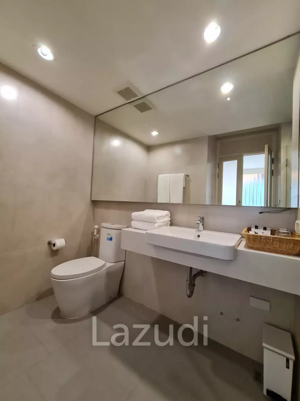 1 Bed 1 Bath 44.31 SQ.M. Bayphere Premier Suite