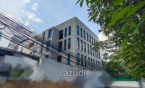 Land with building for Sale In Sukhumvit Area