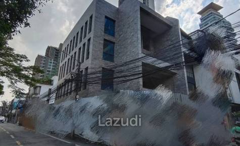 Land with building for Sale In Sukhumvit Area