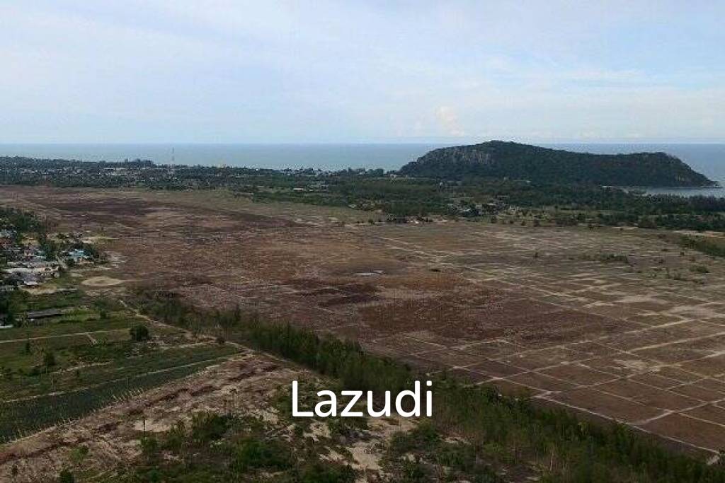 8 Rai of Land near the Sea