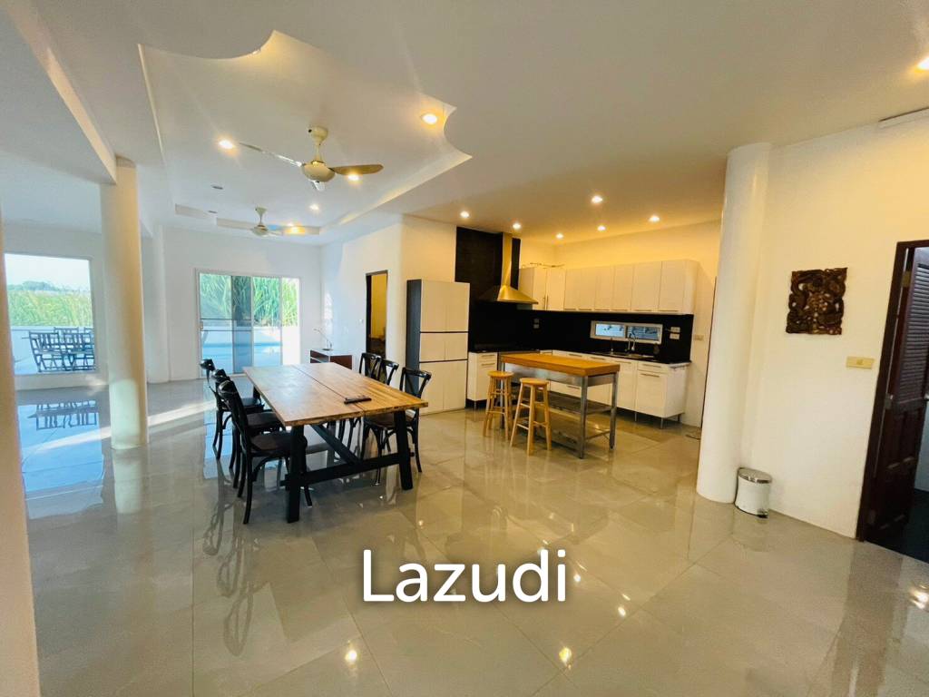 GREAT VALUE VILLA : 3 bed mountain view