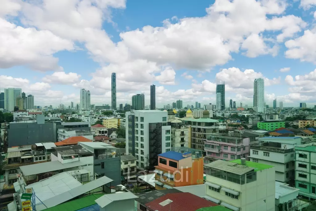 1 Bed 1 Bath 58 SQ.M The Room BTS Wongwian Yai