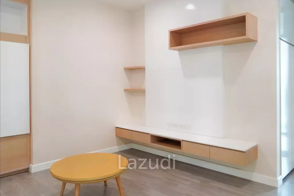 1 Bed 1 Bath 58 SQ.M The Room BTS Wongwian Yai