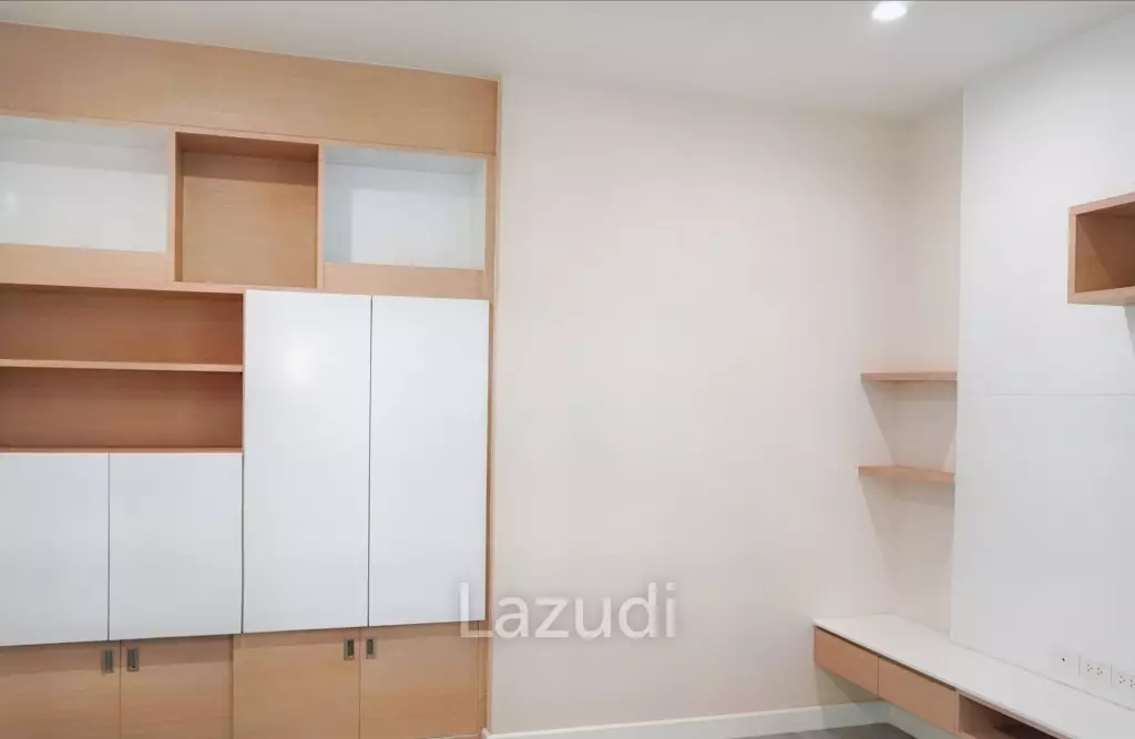 1 Bed 1 Bath 58 SQ.M The Room BTS Wongwian Yai