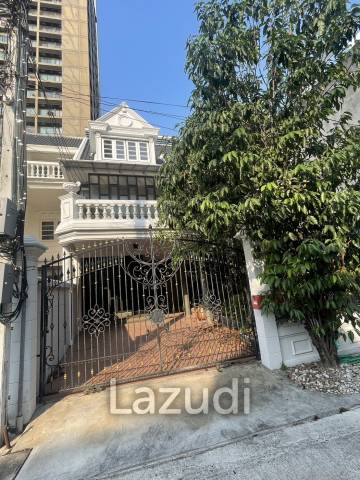 Newly Renovated 500 sqm Coworking Space on Sukhumvit 26 - Near BTS Prompong