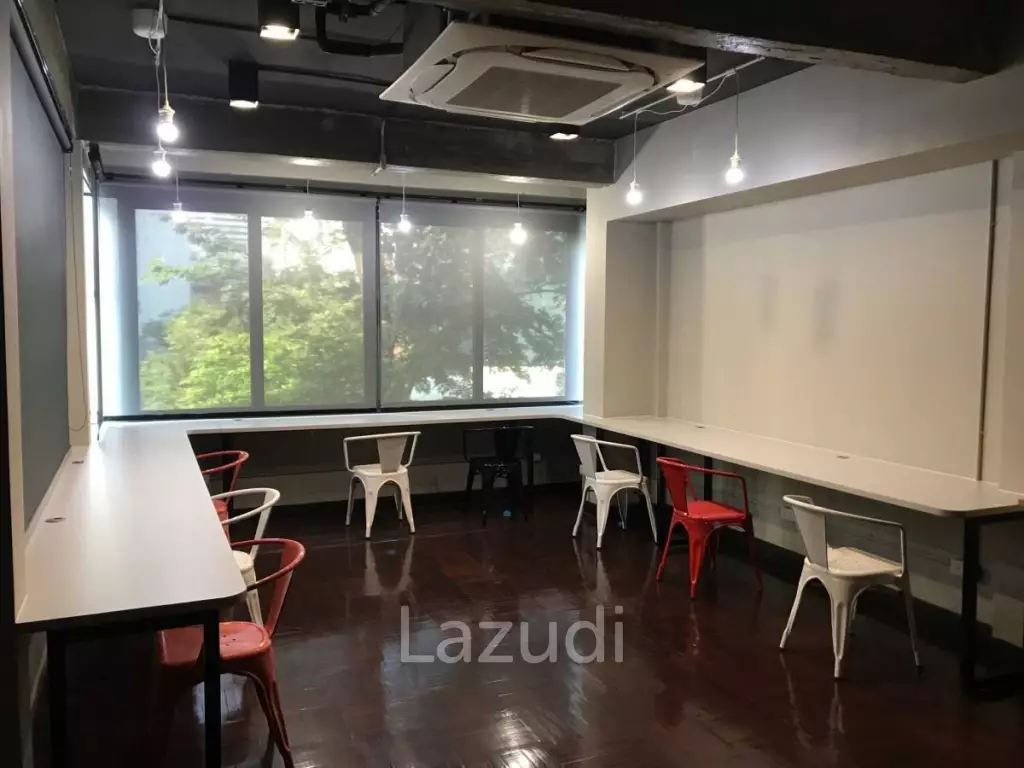 Newly Renovated 500 sqm Coworking Space on Sukhumvit 26 - Near BTS Prompong