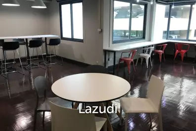 Newly Renovated 500 sqm Coworking Space on Sukhumvit 26 - Near BTS Prompong