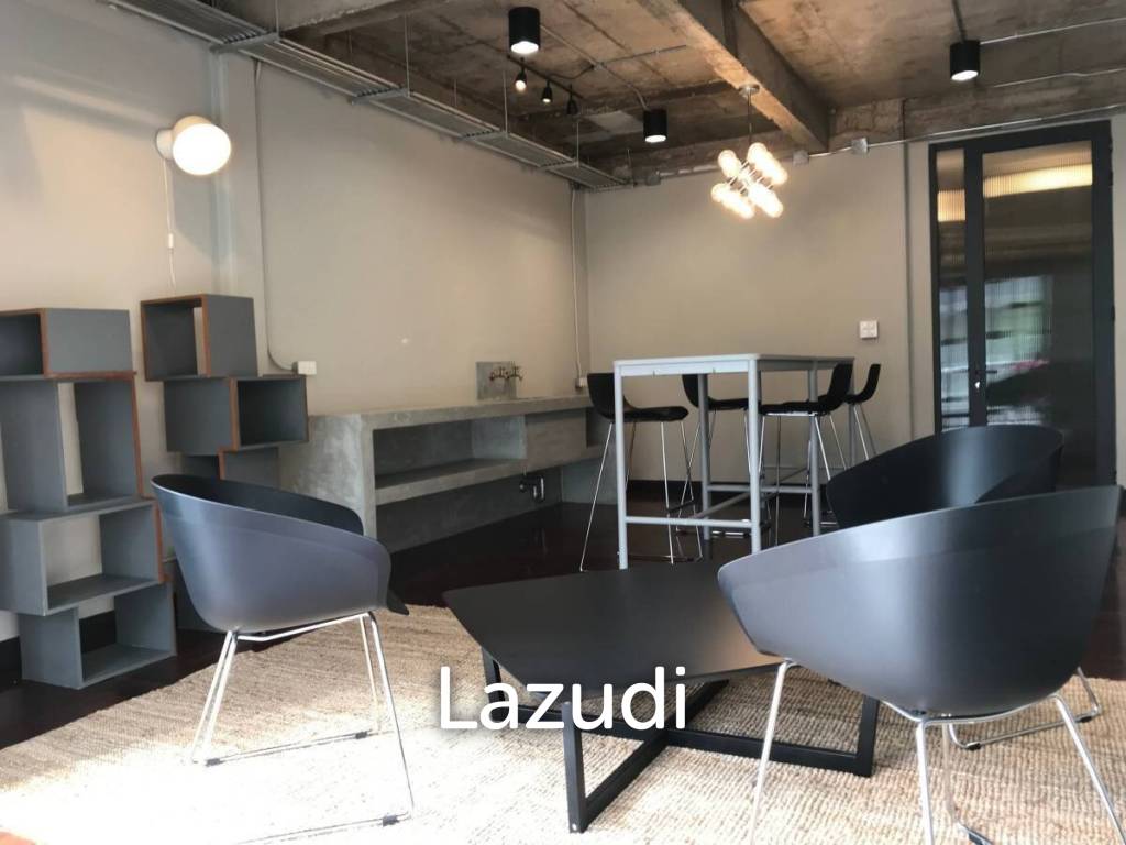 Newly Renovated 500 sqm Coworking Space on Sukhumvit 26 - Near BTS Prompong